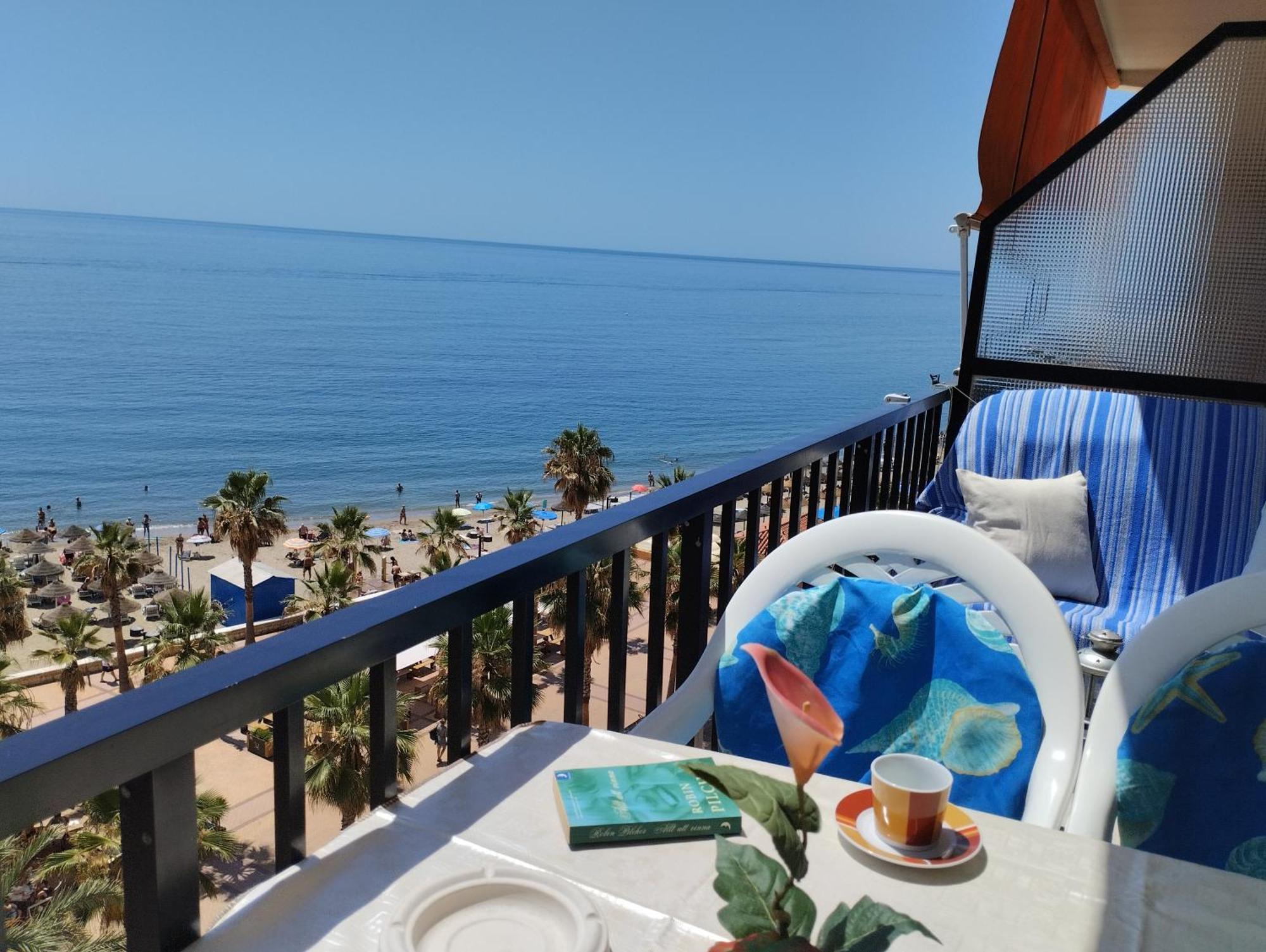 شقة Fuengirola Playa Carina المظهر الخارجي الصورة