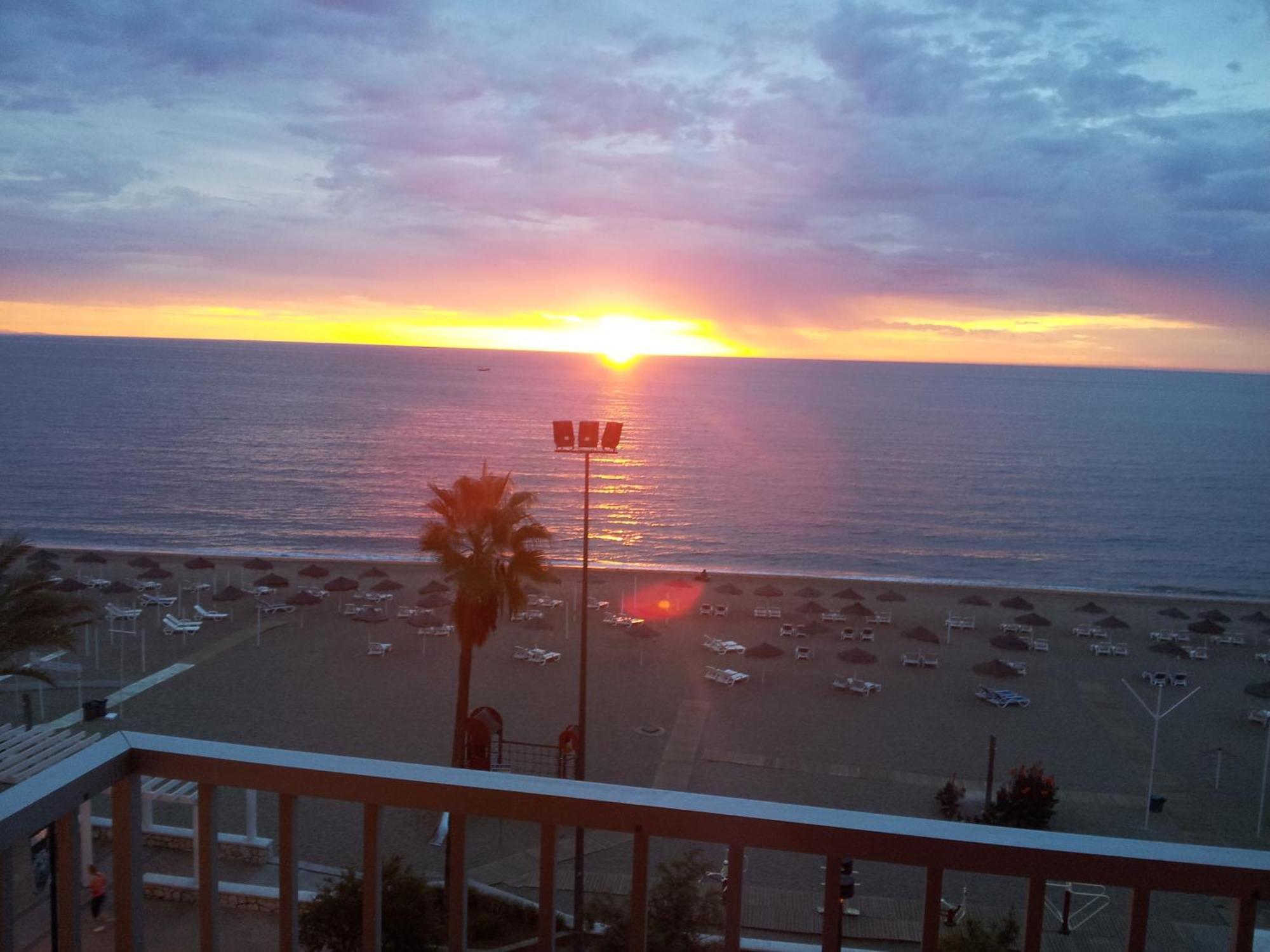 شقة Fuengirola Playa Carina المظهر الخارجي الصورة