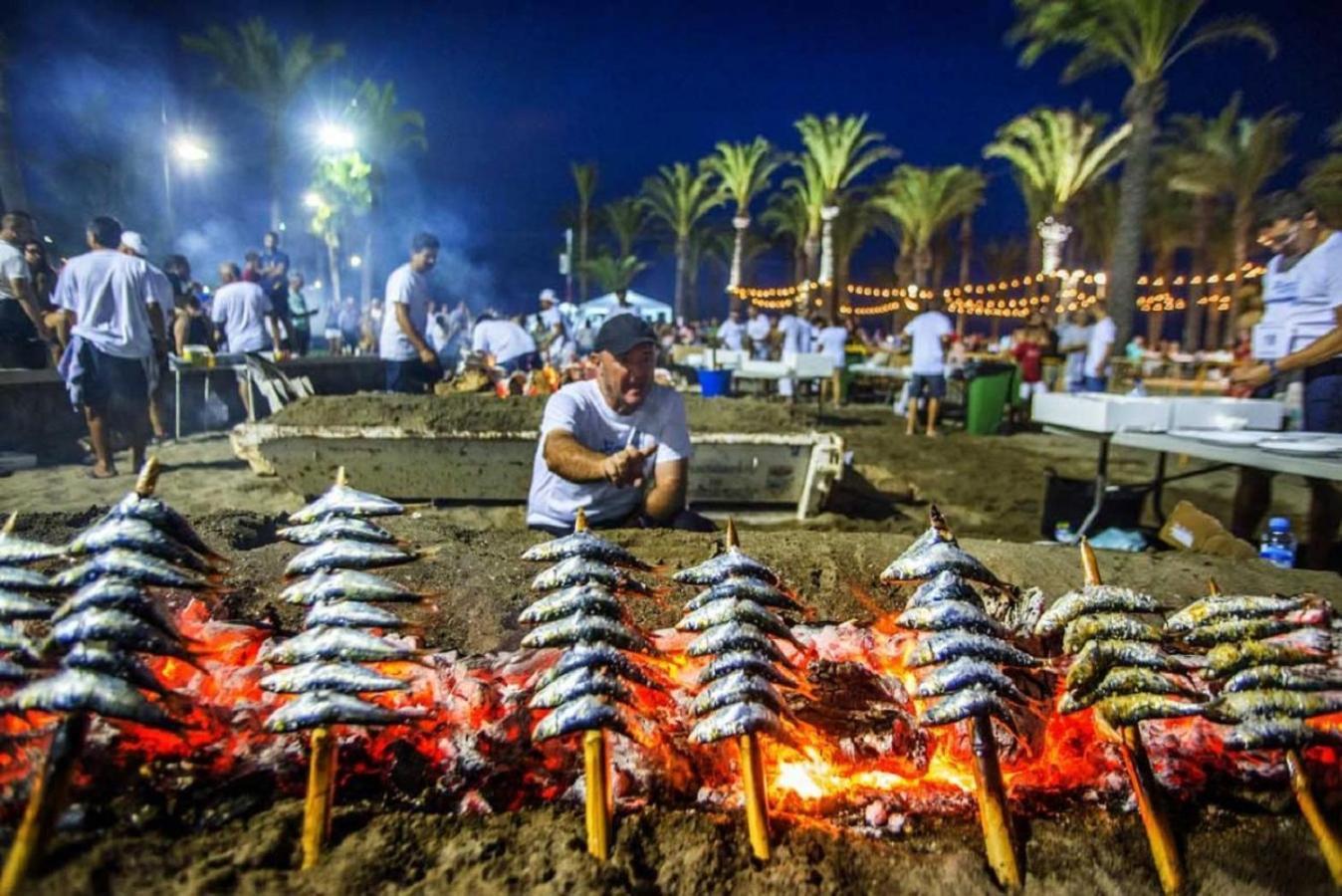شقة Fuengirola Playa Carina المظهر الخارجي الصورة